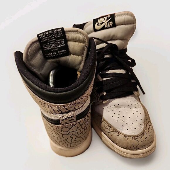 AIR JORDAN Size 5Y - Air Jordan 1 Retro OG High White Cement #FD1437-052 - Picture 5 of 16